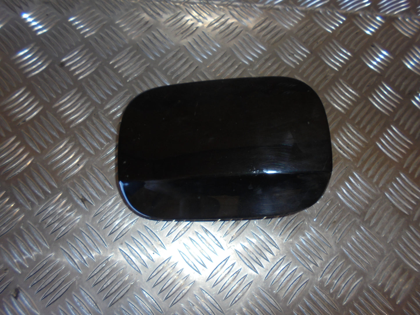 Mercedes A W169 Benzinklap / Tankklap Med OEM Nr. Ophugger Fra Mercedes Ophugger