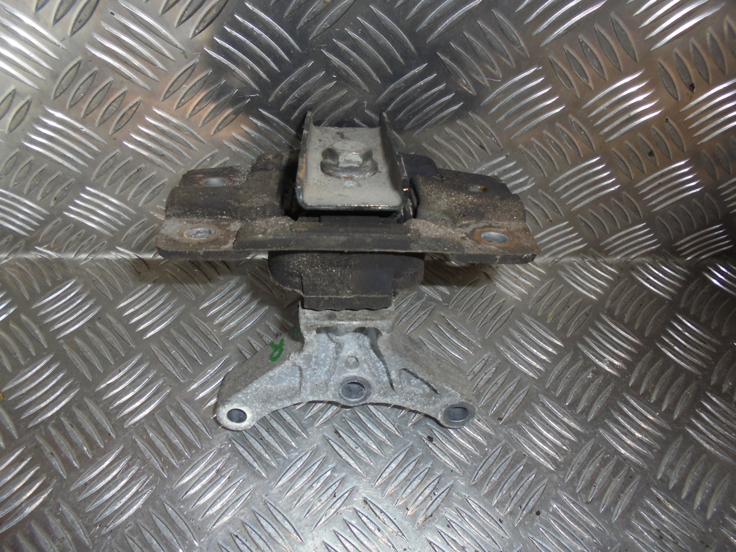 Seat Mii Gearkasseophæng Med OEM Nr. 1S0199555A Fra Seat Ophugger