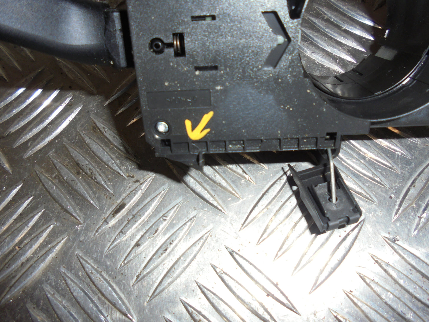 Seat Mii Kontakt Combi Med OEM Nr. 1S0953503C Fra Seat Ophugger