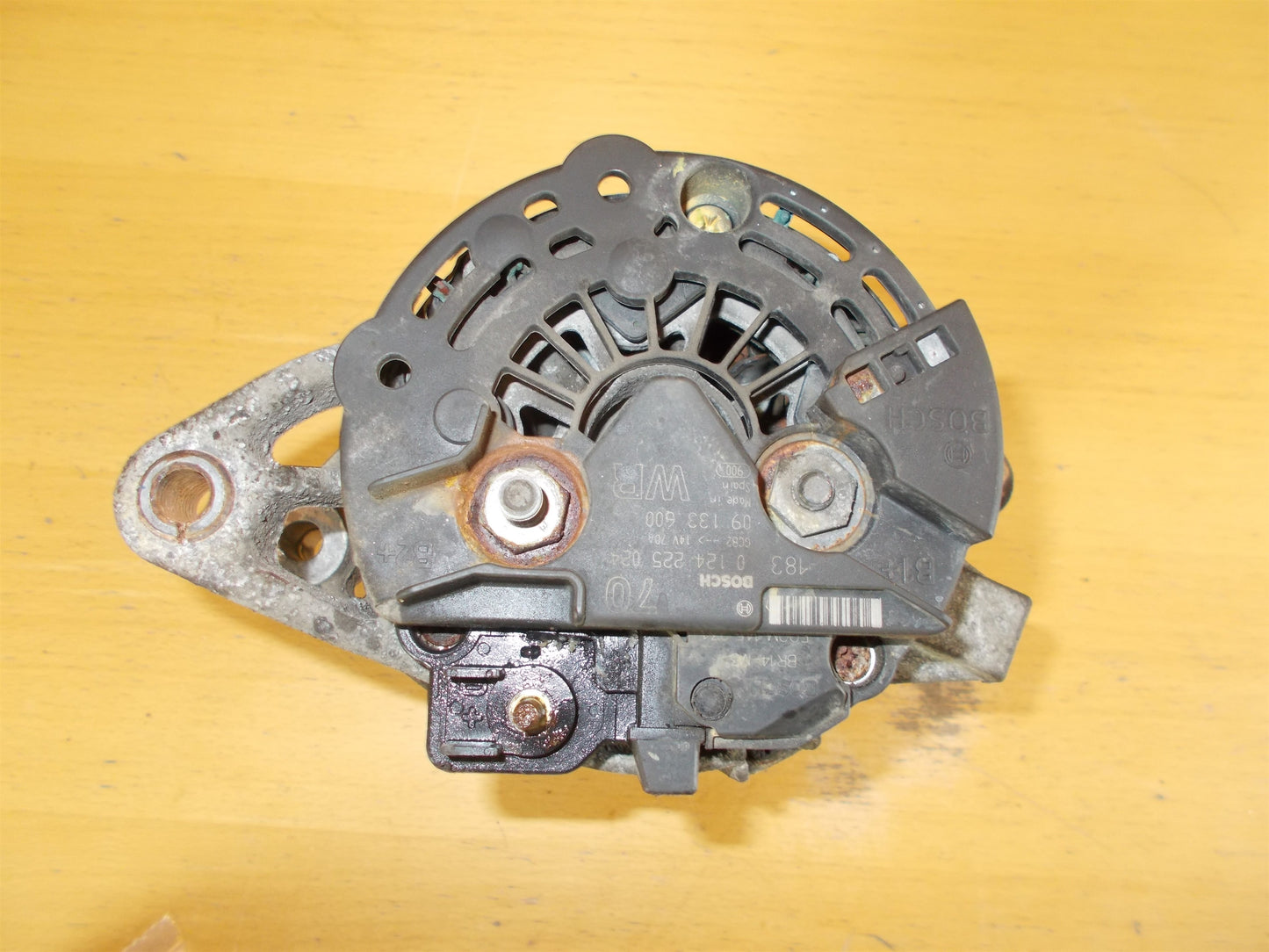 Opel Zafira A Generator Med OEM Nr. 0124225024 Fra Opel Ophugger