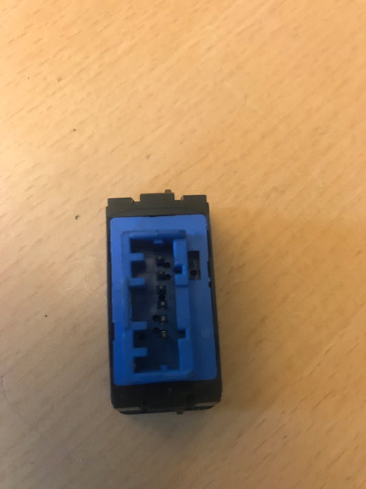 Peugeot 405 Kontakt Rudehejs Med OEM Nr. Ophugger Fra Peugeot Ophugger