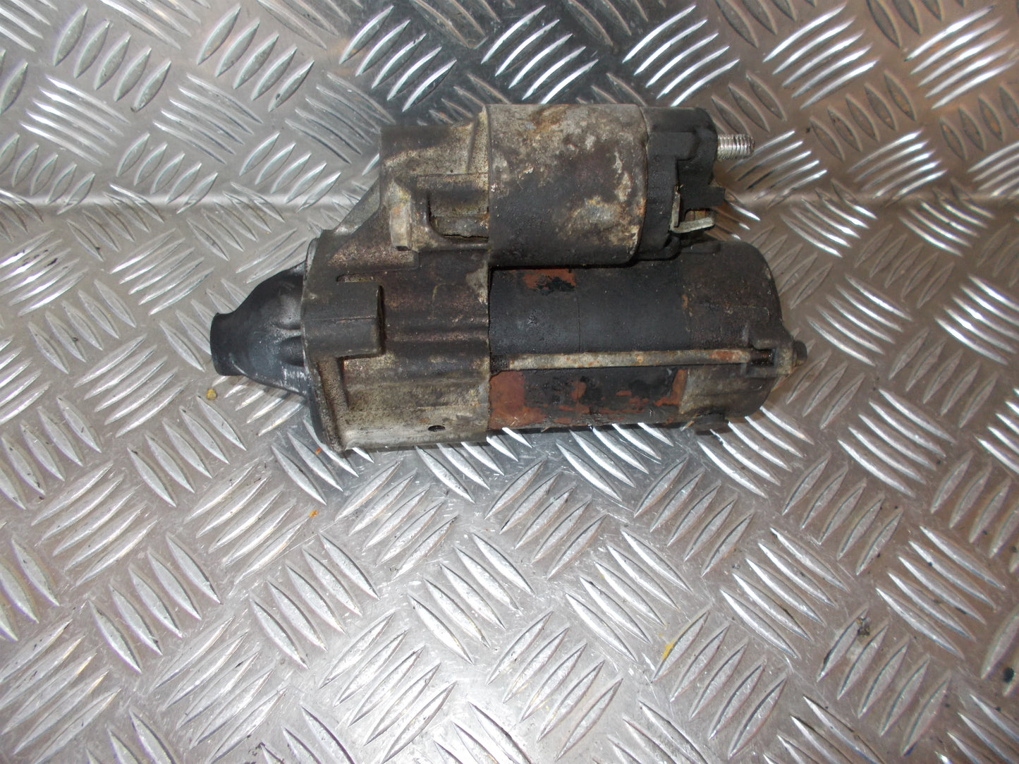 Suzuki Baleno Starter Med OEM Nr. 28000716 Fra Suzuki Ophugger