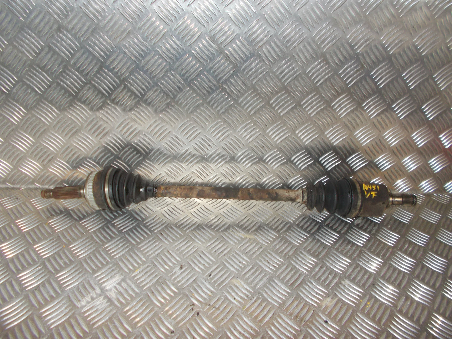 Suzuki Swift Trækaksel For V Med OEM Nr. 4410280EB0 Fra Suzuki Ophugger