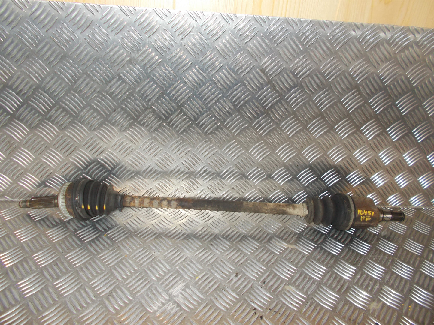 Suzuki Swift Trækaksel For H Med OEM Nr. 4410180EB0 Fra Suzuki Ophugger