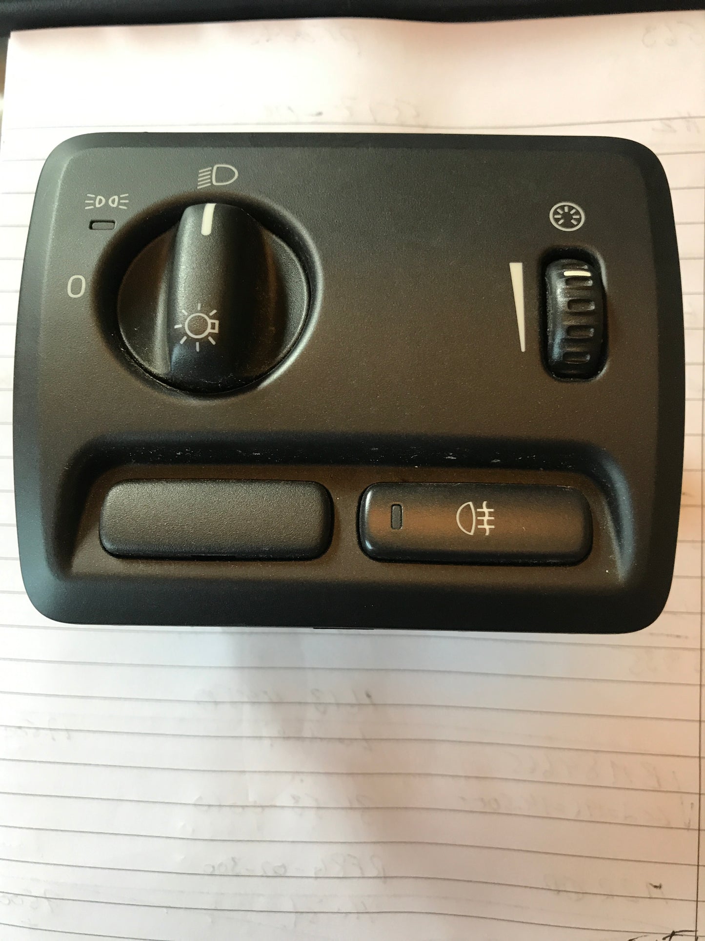 Volvo V70 Kontakt Lys Med OEM Nr. 8691748 Fra Volvo Ophugger