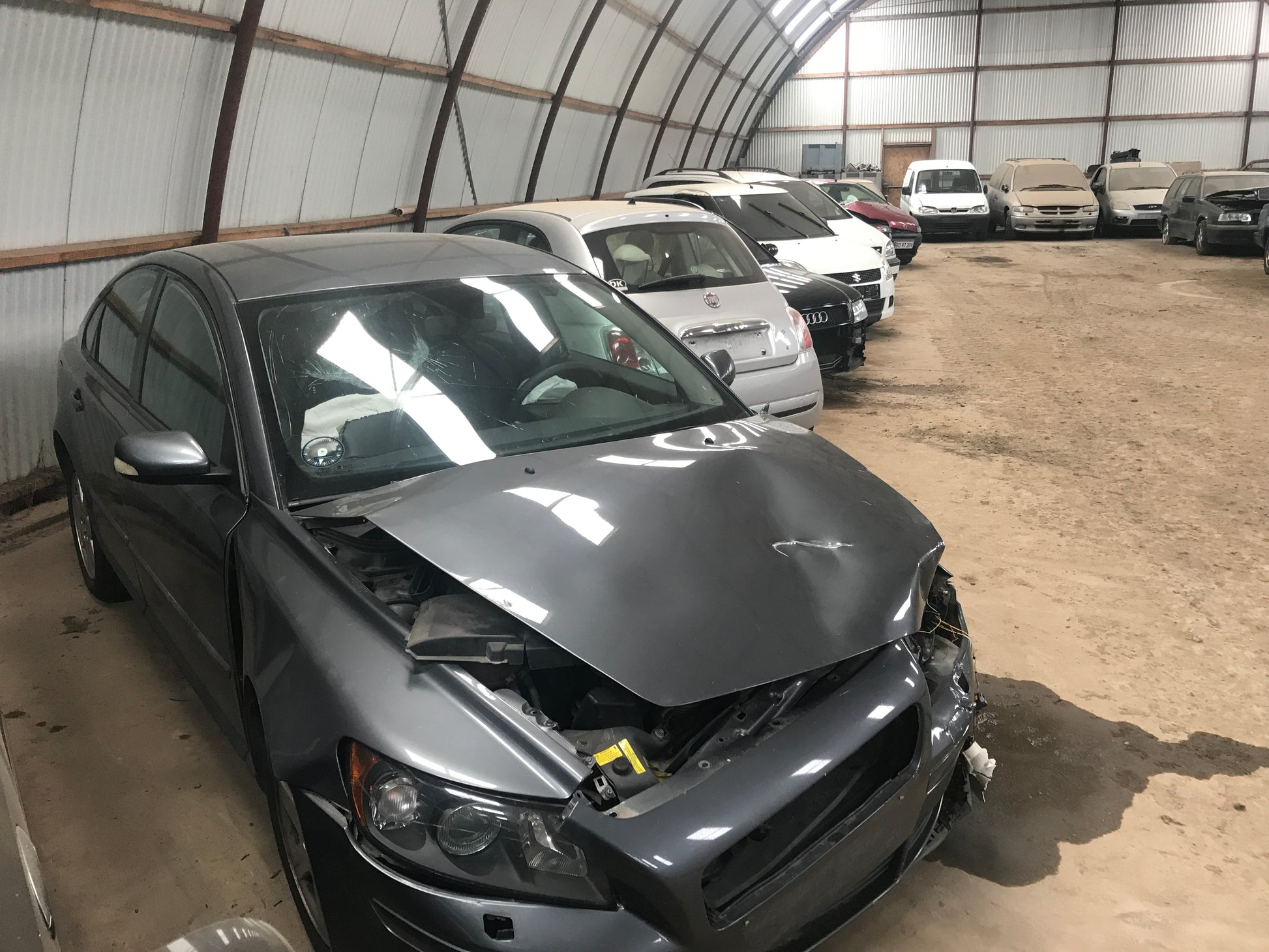 Volvo S40/V50 Pluk-Selv-Bil Med OEM Nr. Ophugger Fra Volvo Ophugger