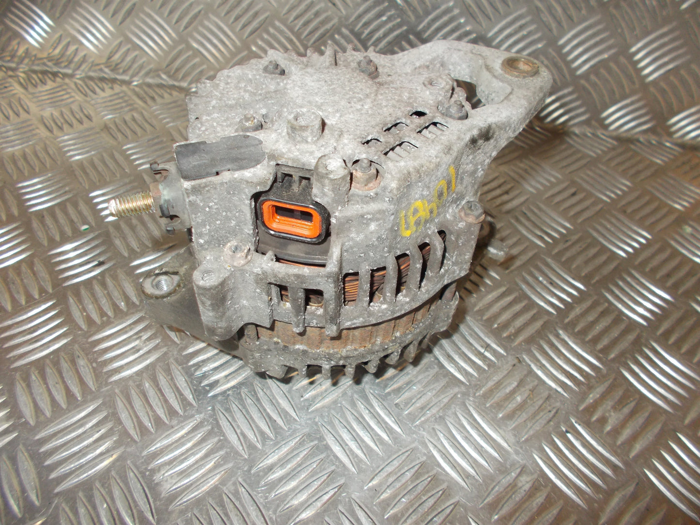 Nissan Primera P12 Generator Med OEM Nr. 23100AU000 Fra Nissan Ophugger