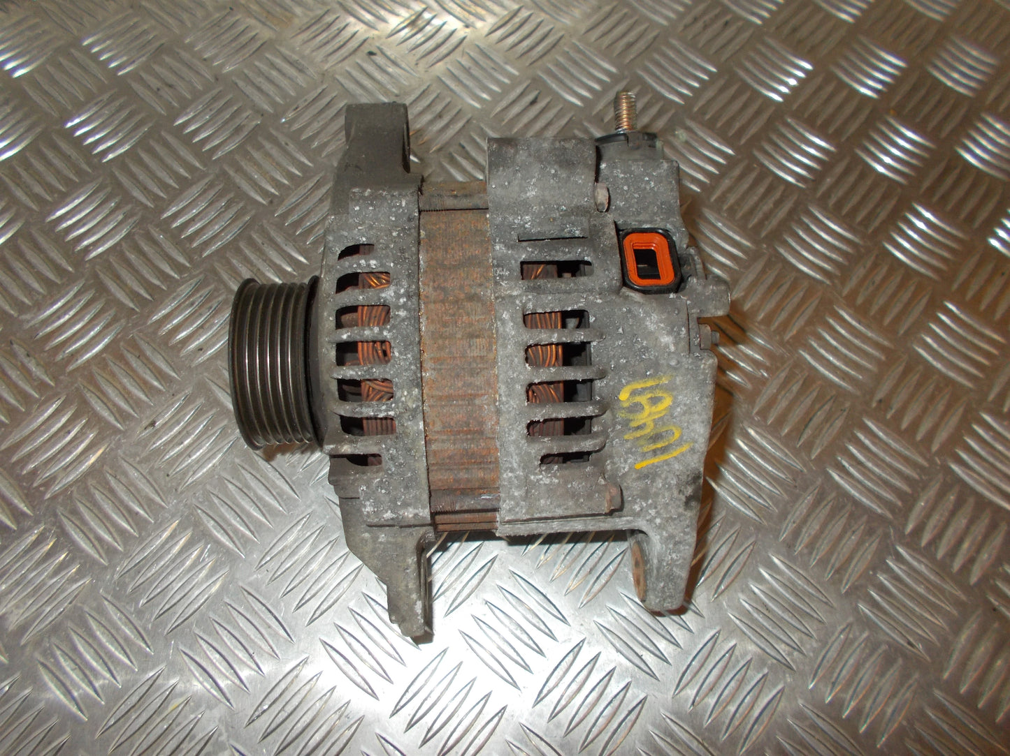 Nissan Primera P12 Generator Med OEM Nr. 23100AU000 Fra Nissan Ophugger