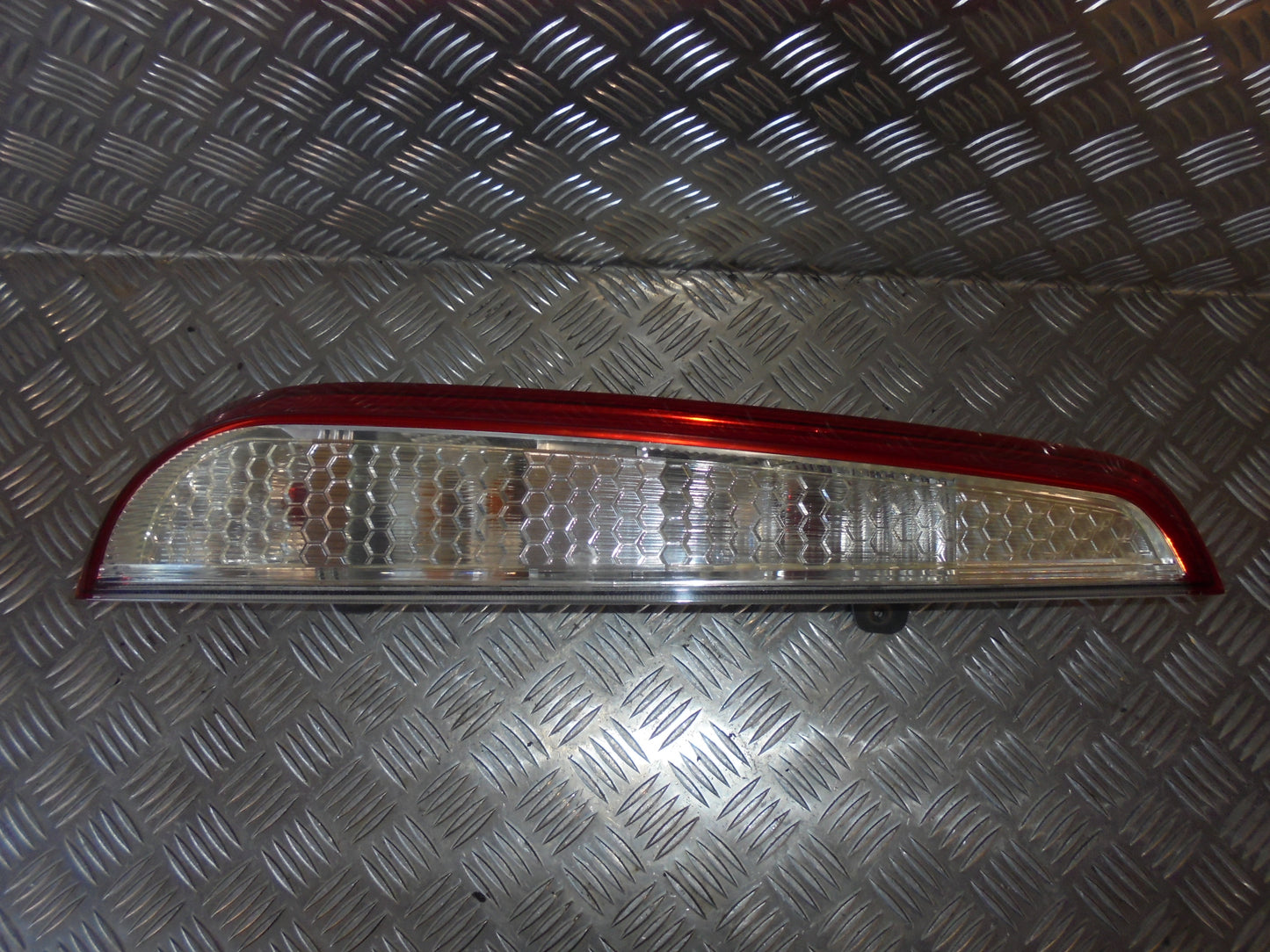 Ford Focus Baglygte Med OEM Nr. Ophugger Fra Ford Ophugger