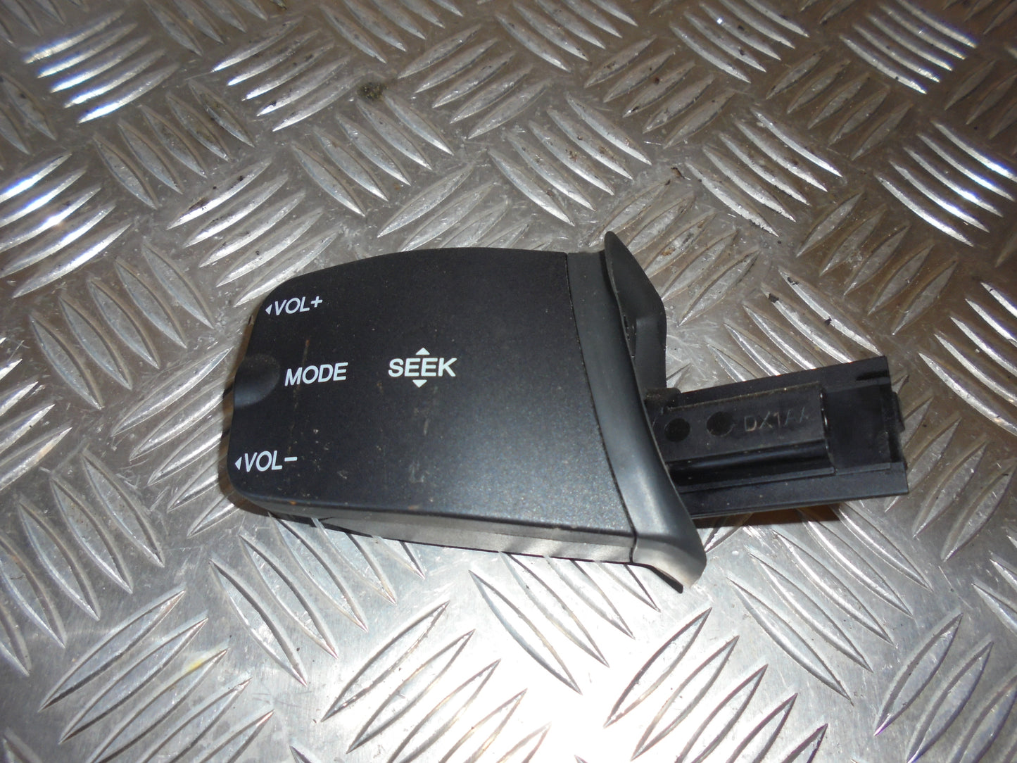 Ford Focus Radio Div. Tilbehør Med OEM Nr. Ophugger Fra Ford Ophugger