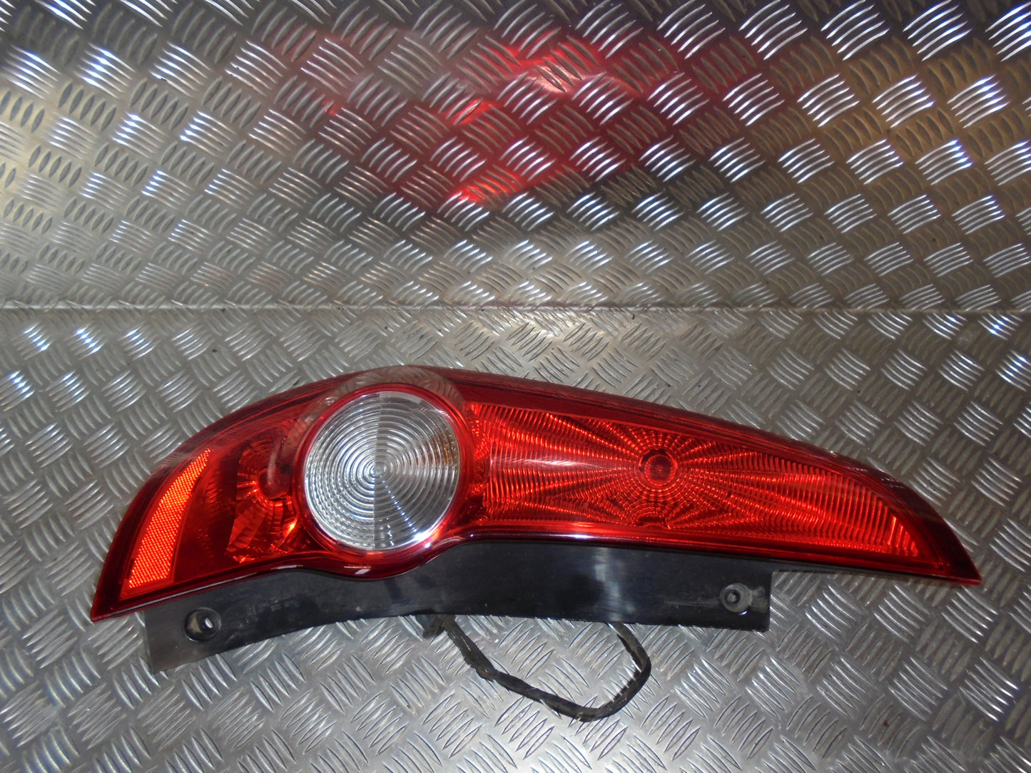 Opel Agila B Baglygte Med OEM Nr. Ophugger Fra Opel Ophugger