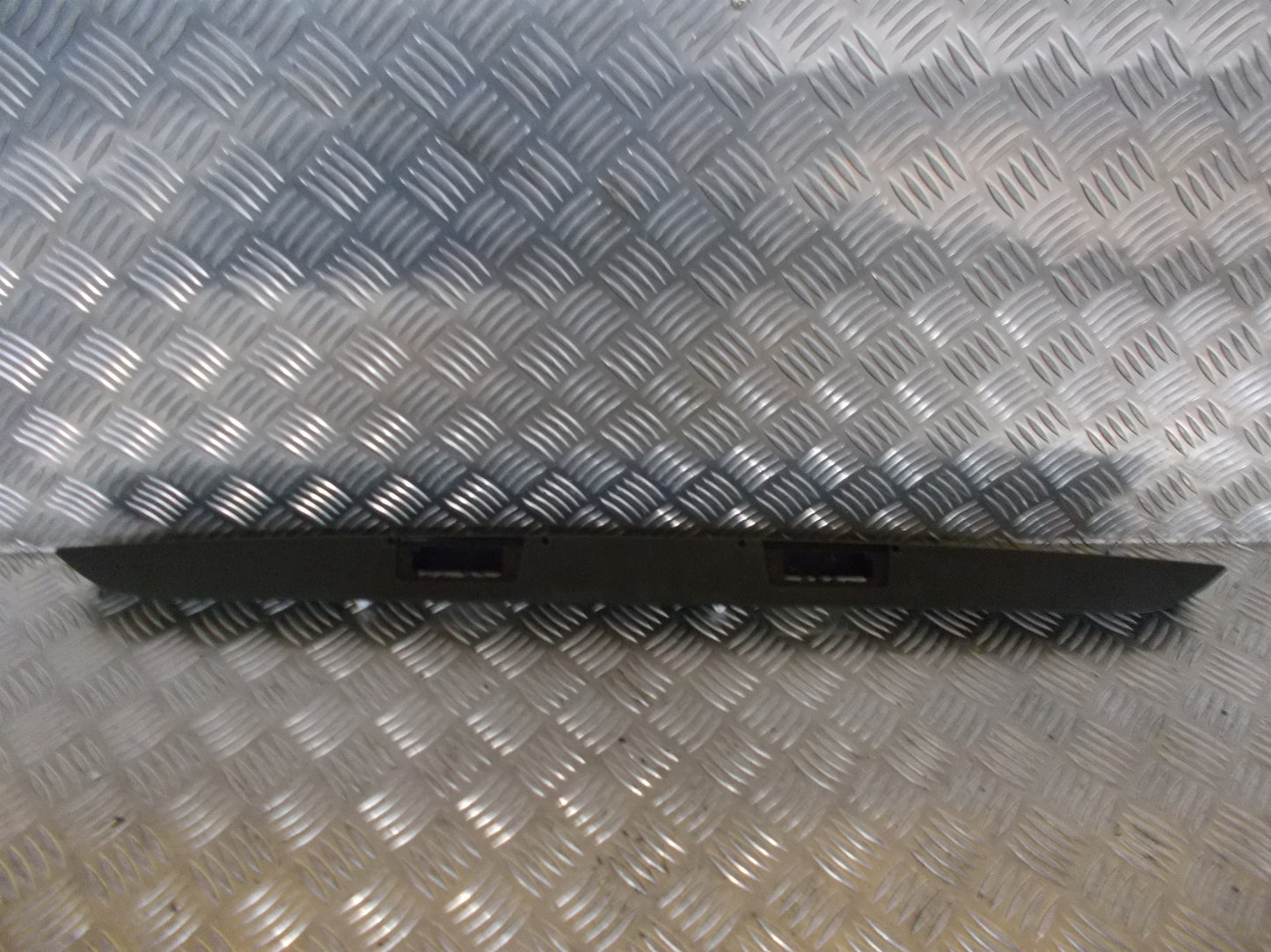 Mercedes Vito W639 Nummerpladelygte Med OEM Nr. Ophugger Fra Mercedes Ophugger