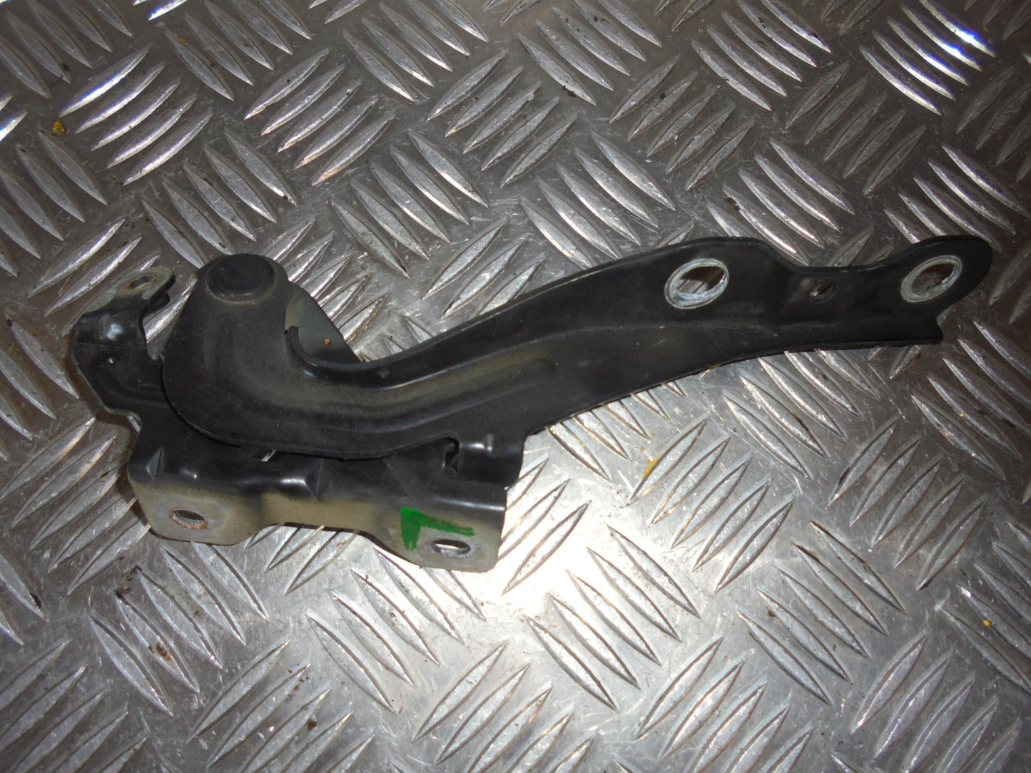 Chevrolet Spark Hjelmhængsel Med OEM Nr. Ophugger Fra Chevrolet Ophugger