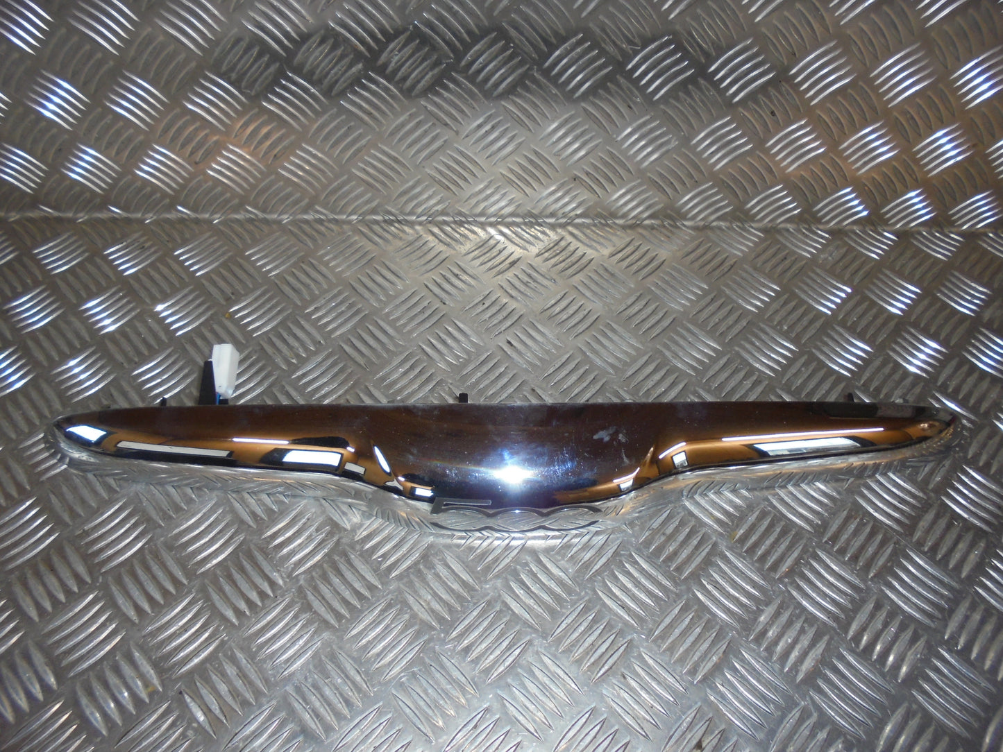 Fiat 500 Fender/Pynteliste Med OEM Nr. Ophugger Fra Fiat Ophugger