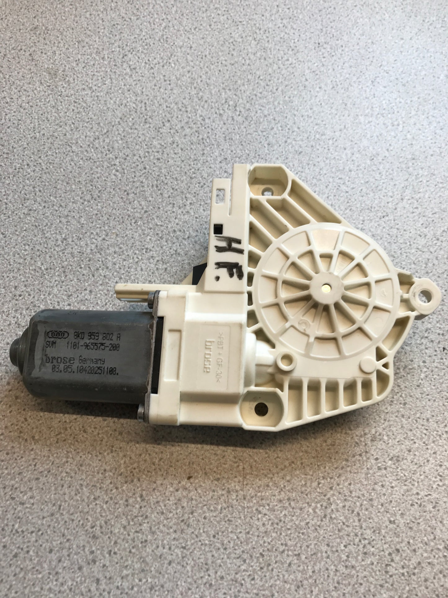 Audi A4 Rudemotor - Rudehejs Med OEM Nr. 8K0959802A Fra Audi Ophugger