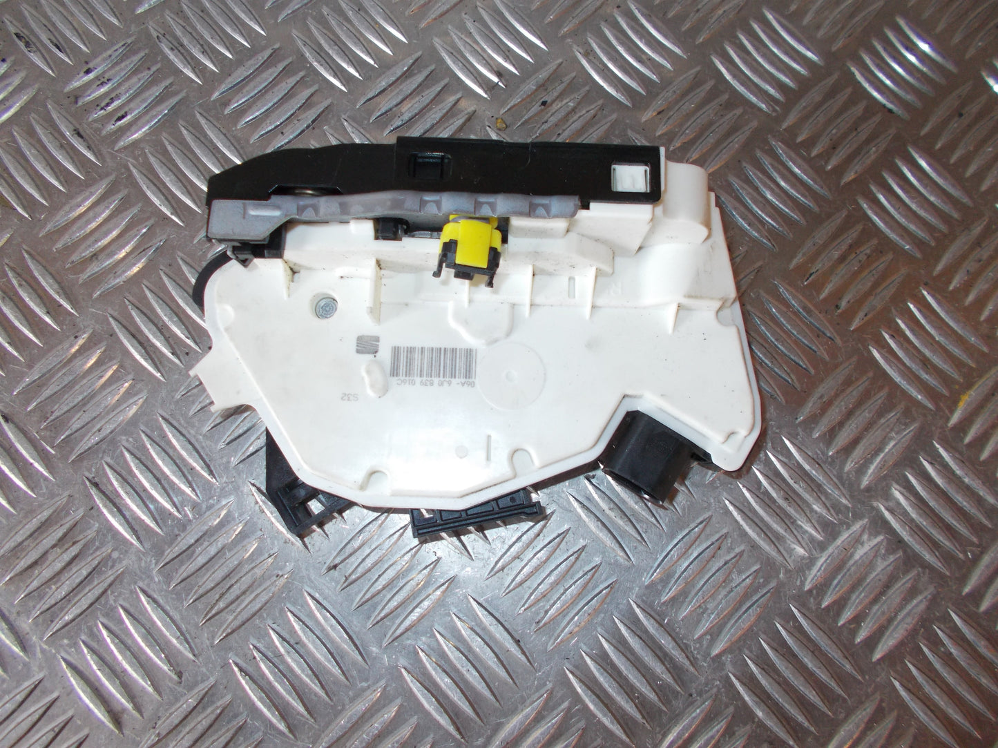 Seat Ibiza Dørlås Med OEM Nr. 6J0839016C Fra Seat Ophugger