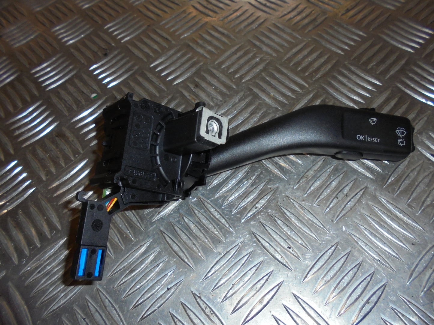 Seat Altea Kontakt Visker Med OEM Nr. Ophugger Fra Seat Ophugger