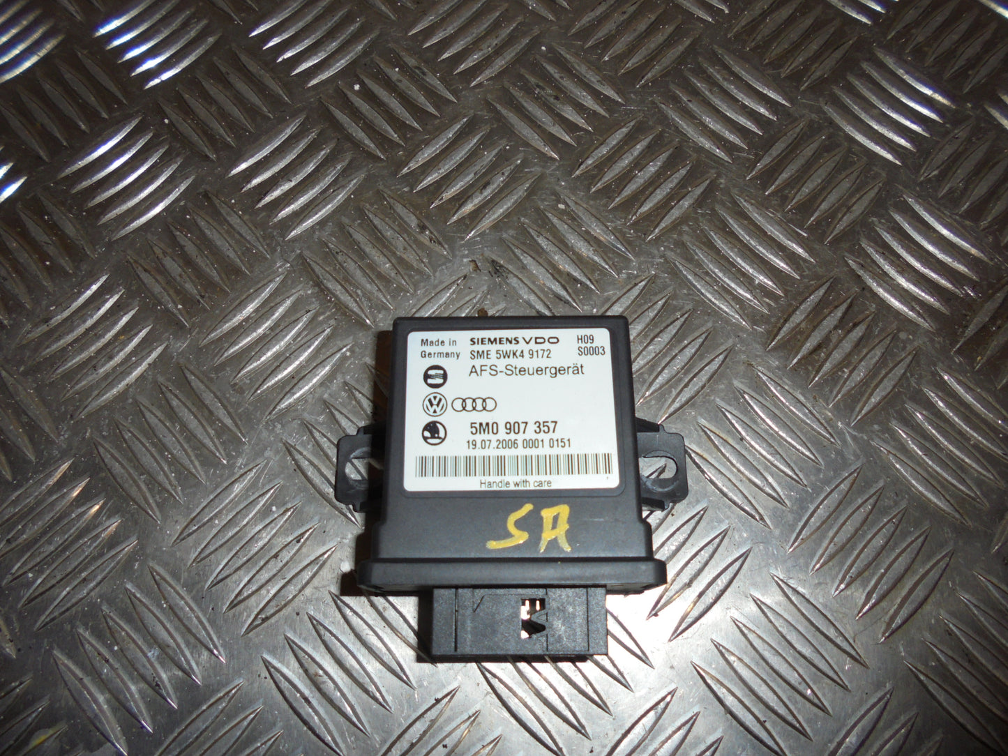 VW Passat 3C Relæ Lys Med OEM Nr. 5M0907357 Fra VW Ophugger