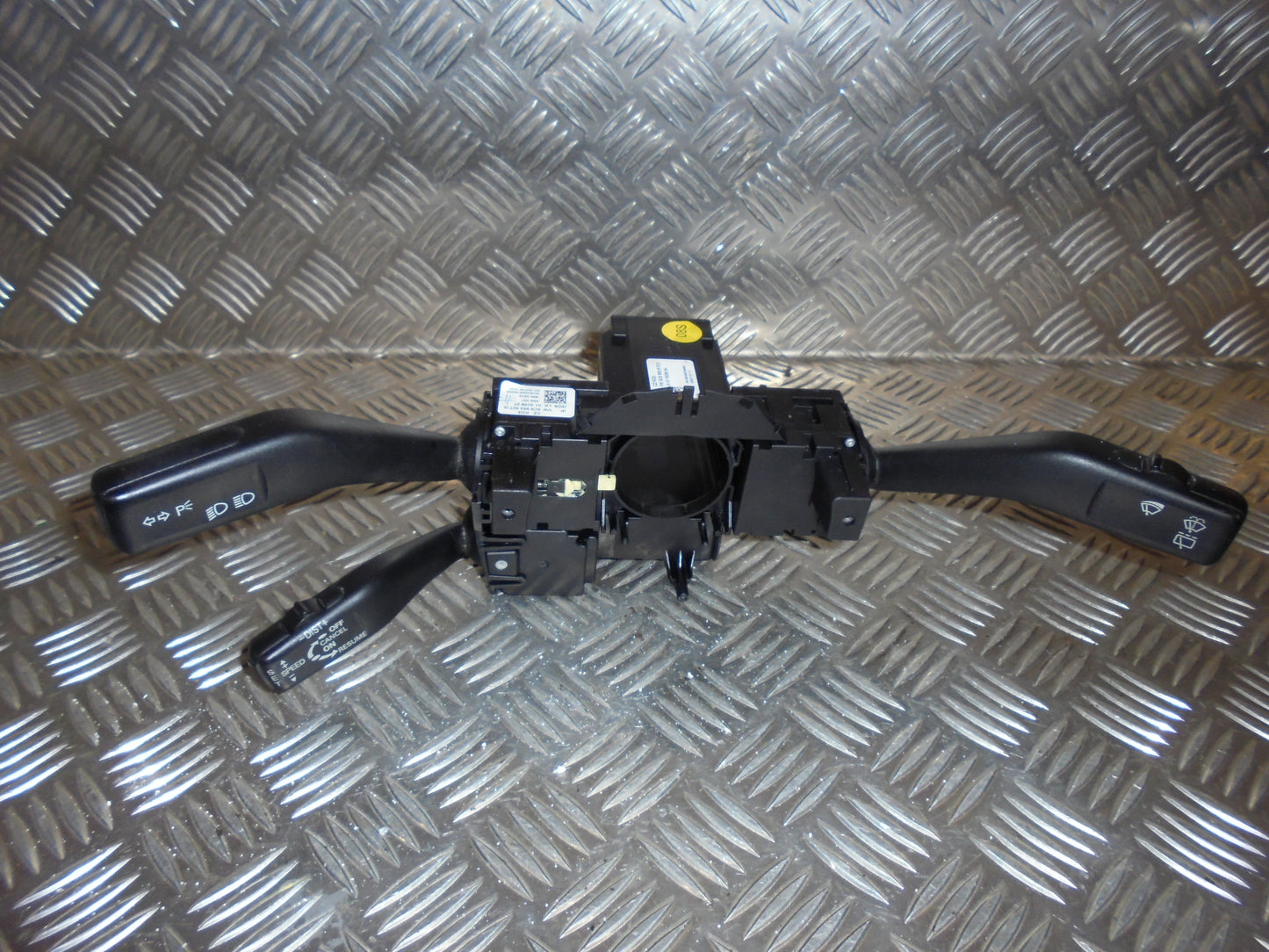 VW Passat 3C Kontakt Combi Med OEM Nr. 3C9953513D Fra VW Ophugger