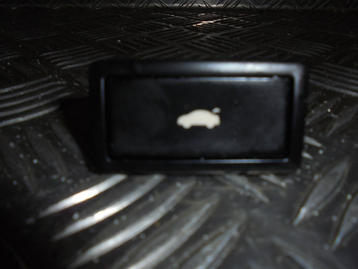VW Passat 3C Kontakt Diverse Med OEM Nr. 3C0959903B Fra VW Ophugger