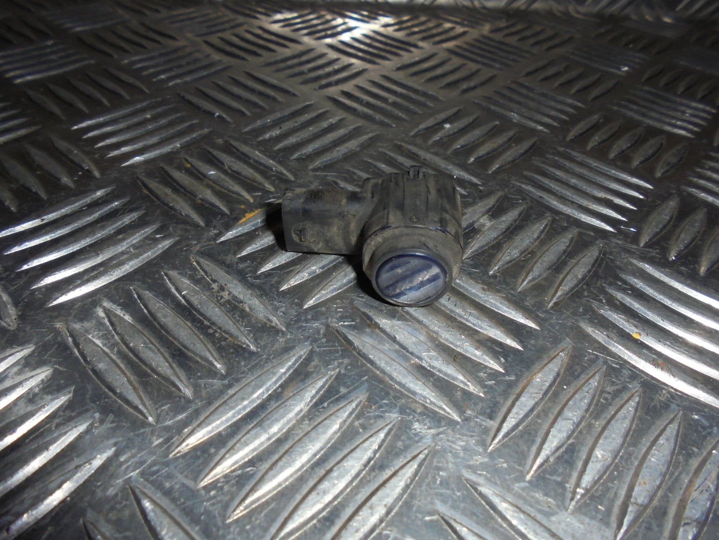 VW Passat 3C Pdc Sensor/Baksensor Med OEM Nr. 3C0919275L Fra VW Ophugger