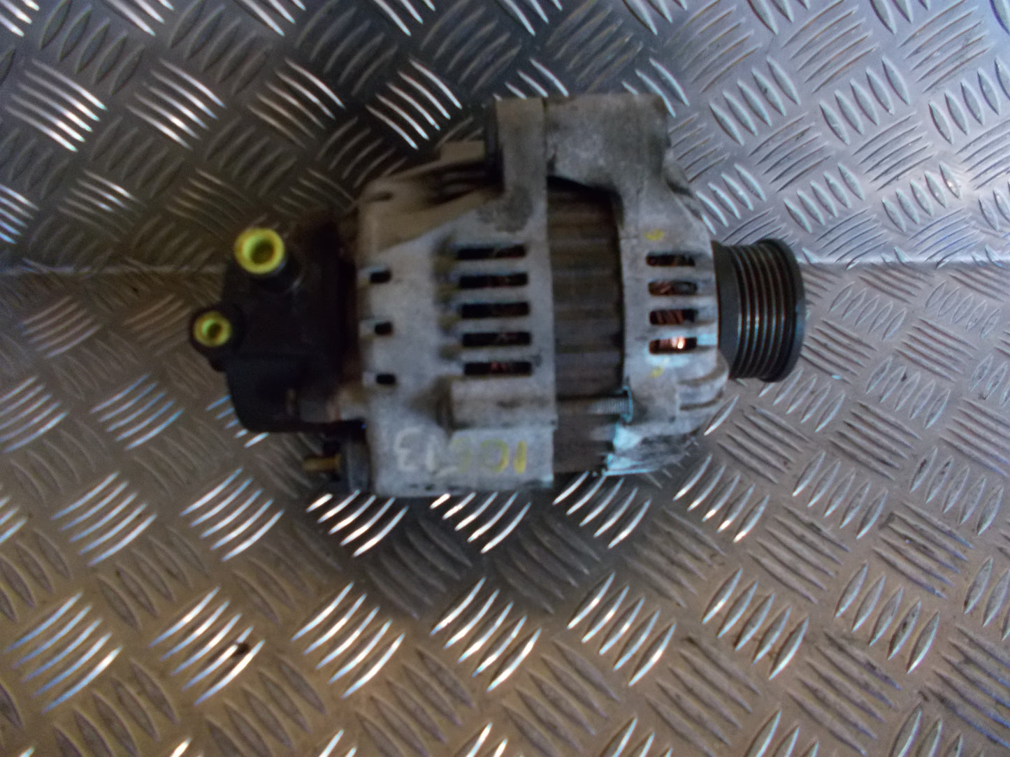 Kia Carens Generator M/Pumpe Med OEM Nr. Ophugger Fra Kia Ophugger
