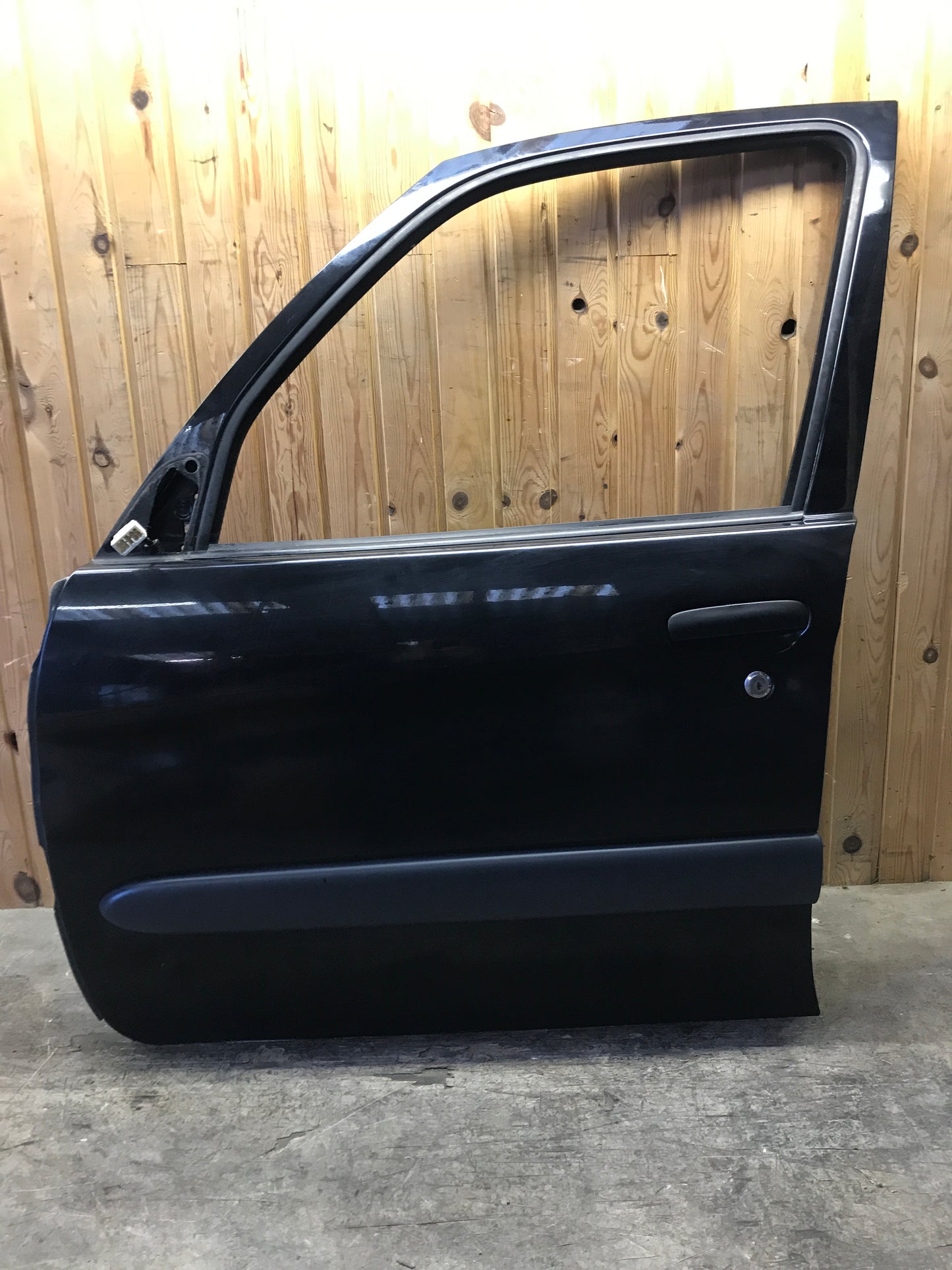 Citroen Xsara Picasso Fordør V Med OEM Nr. 9002L6 Fra Citroen Ophugger