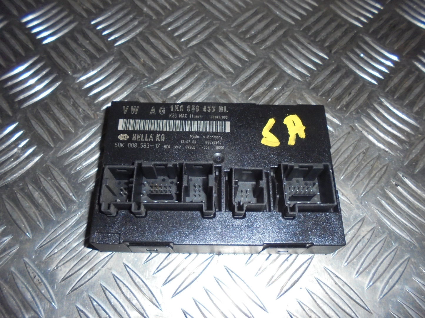 VW Caddy 2K Bcm / Komfortkomputer Med OEM Nr. Ophugger Fra VW Ophugger