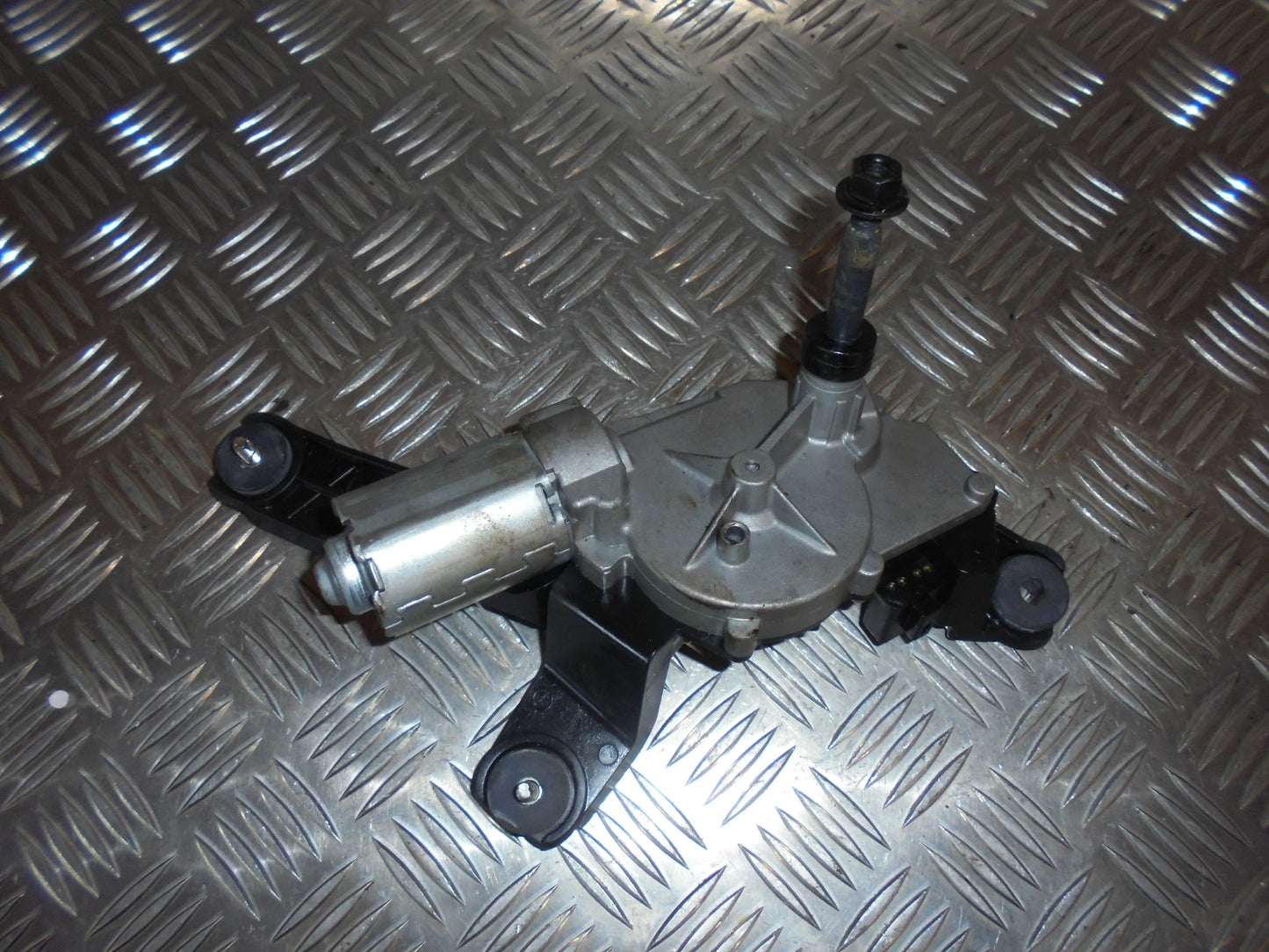 Hyundai I10 Bagrudevisker Motor Med OEM Nr. Ophugger Fra Hyundai Ophugger