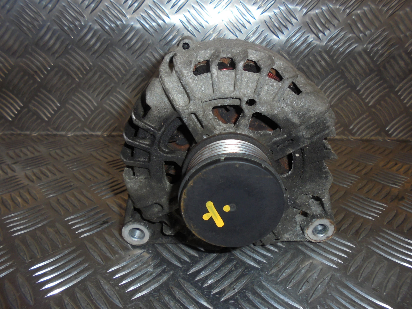 Peugeot 206+ Generator Med OEM Nr. 9665617780 Fra Peugeot Ophugger
