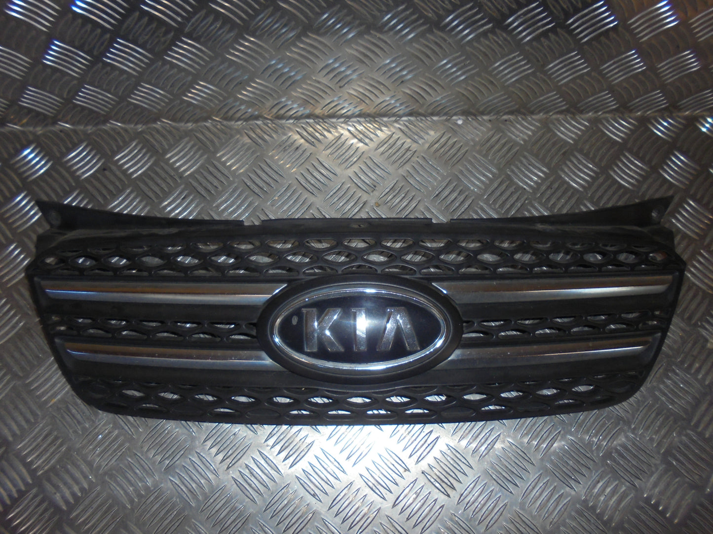 Kia Picanto Frontgitter Med OEM Nr. Ophugger Fra Kia Ophugger