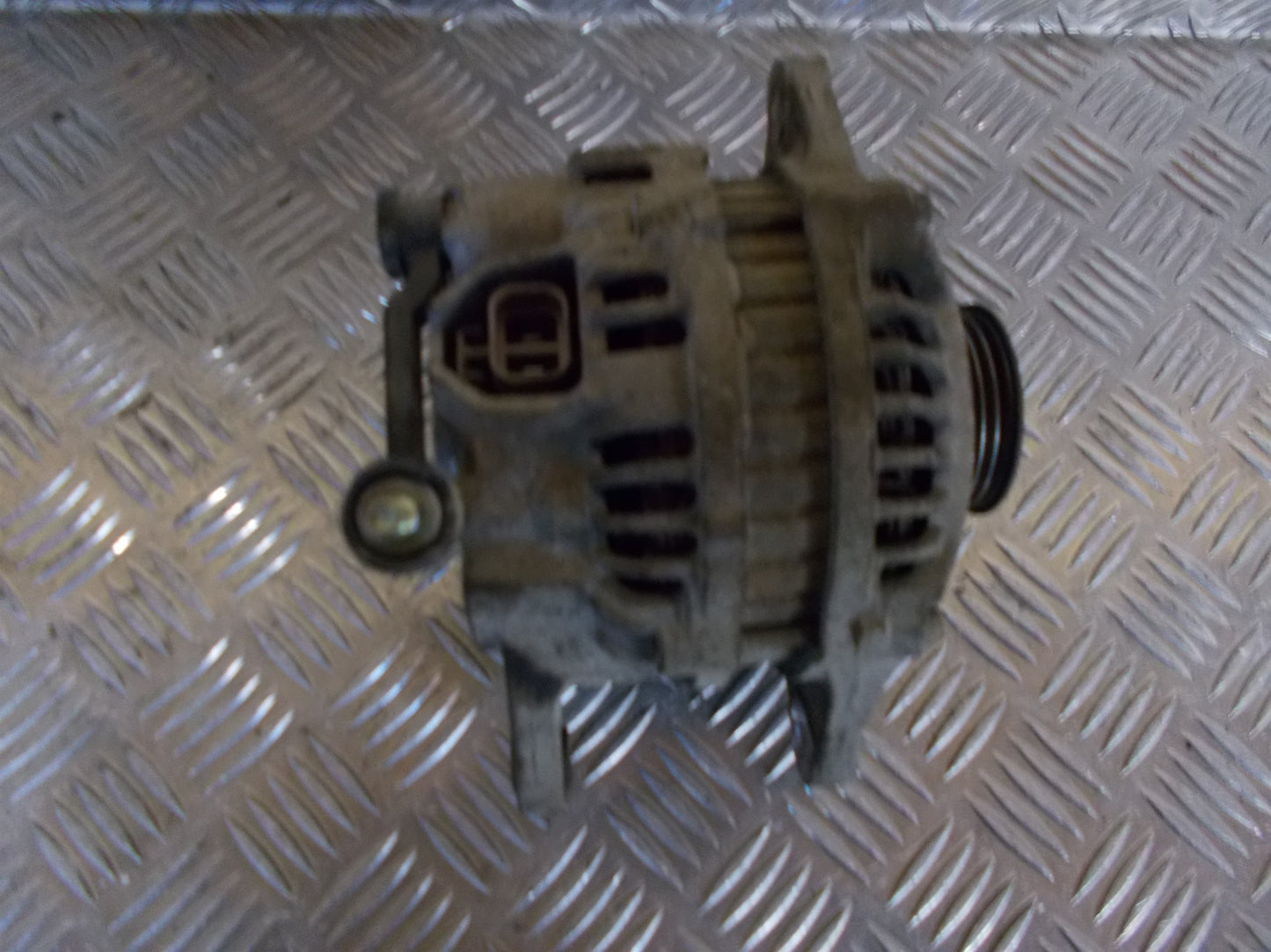 Mazda 323 F 5D BJ14 Generator Med OEM Nr. A2TB7191 Fra Mazda Ophugger
