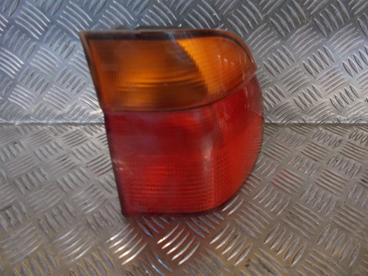 BMW 5-Serie E39 Baglygte Med OEM Nr. Ophugger Fra BMW Ophugger