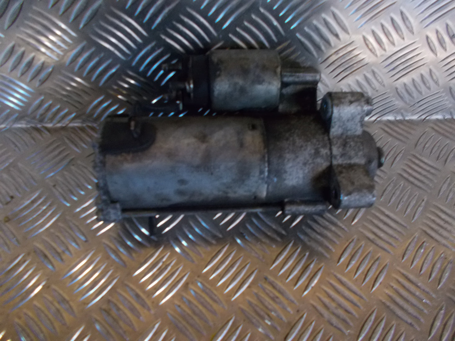 Ford C-Max 1 Starter Med OEM Nr. FBD100812G Fra Ford Ophugger