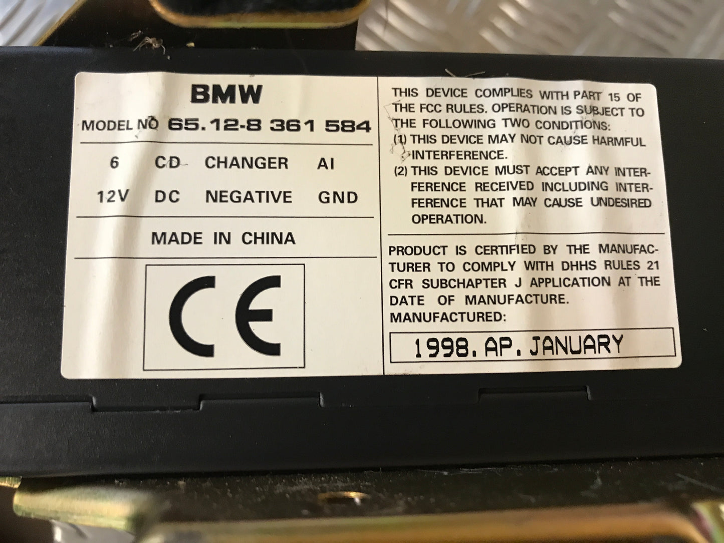 BMW 5-Serie E39 Radio M/Cd Med OEM Nr. Ophugger Fra BMW Ophugger