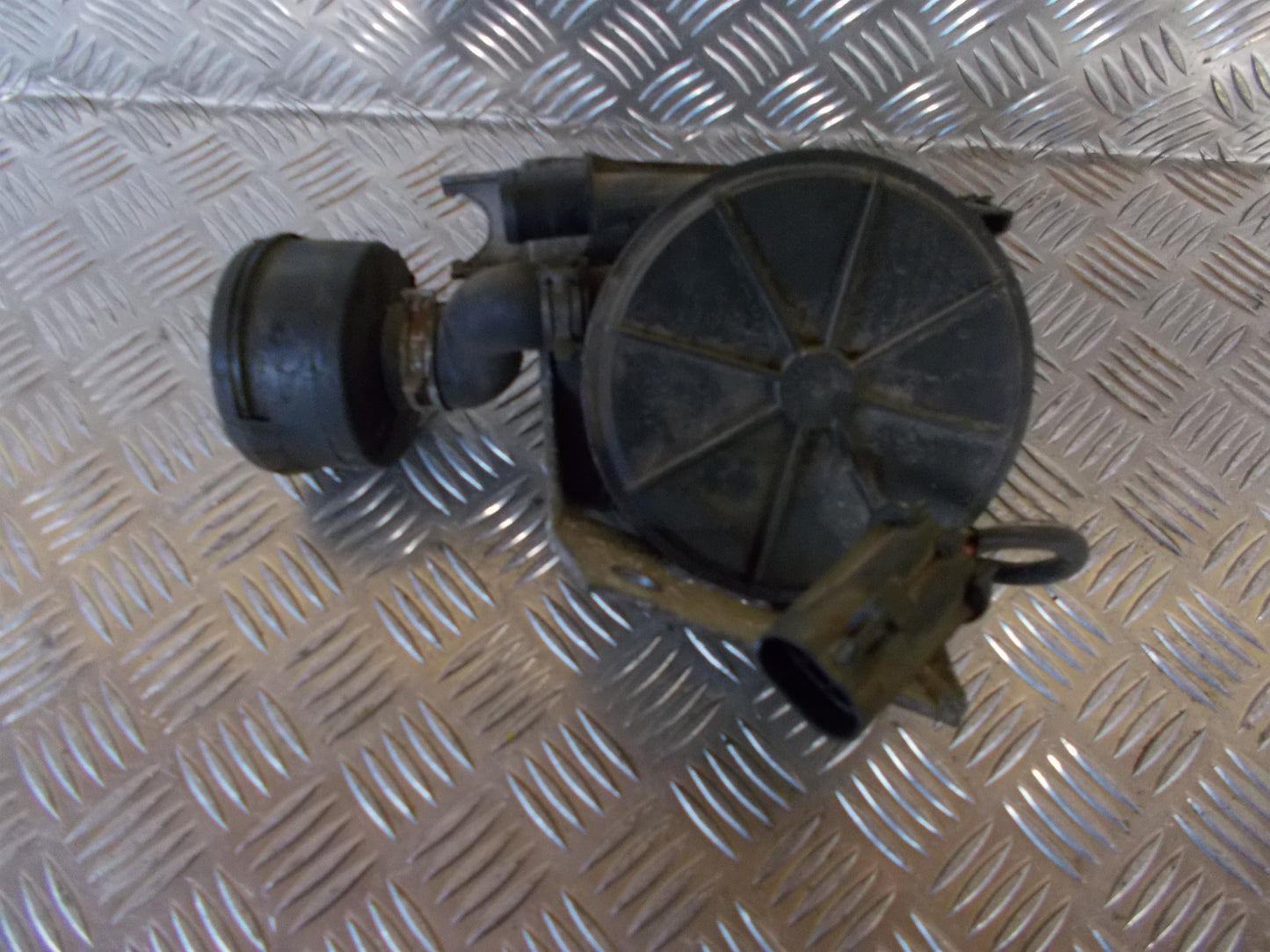 Opel Tigra Katalysator Pumpe Med OEM Nr. Ophugger Fra Opel Ophugger