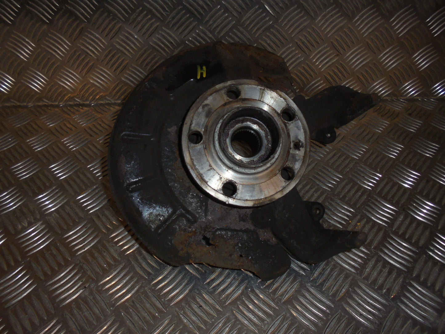 Seat Ibiza 6J Spindel For H Med OEM Nr. 6Q0407256AC Fra Seat Ophugger