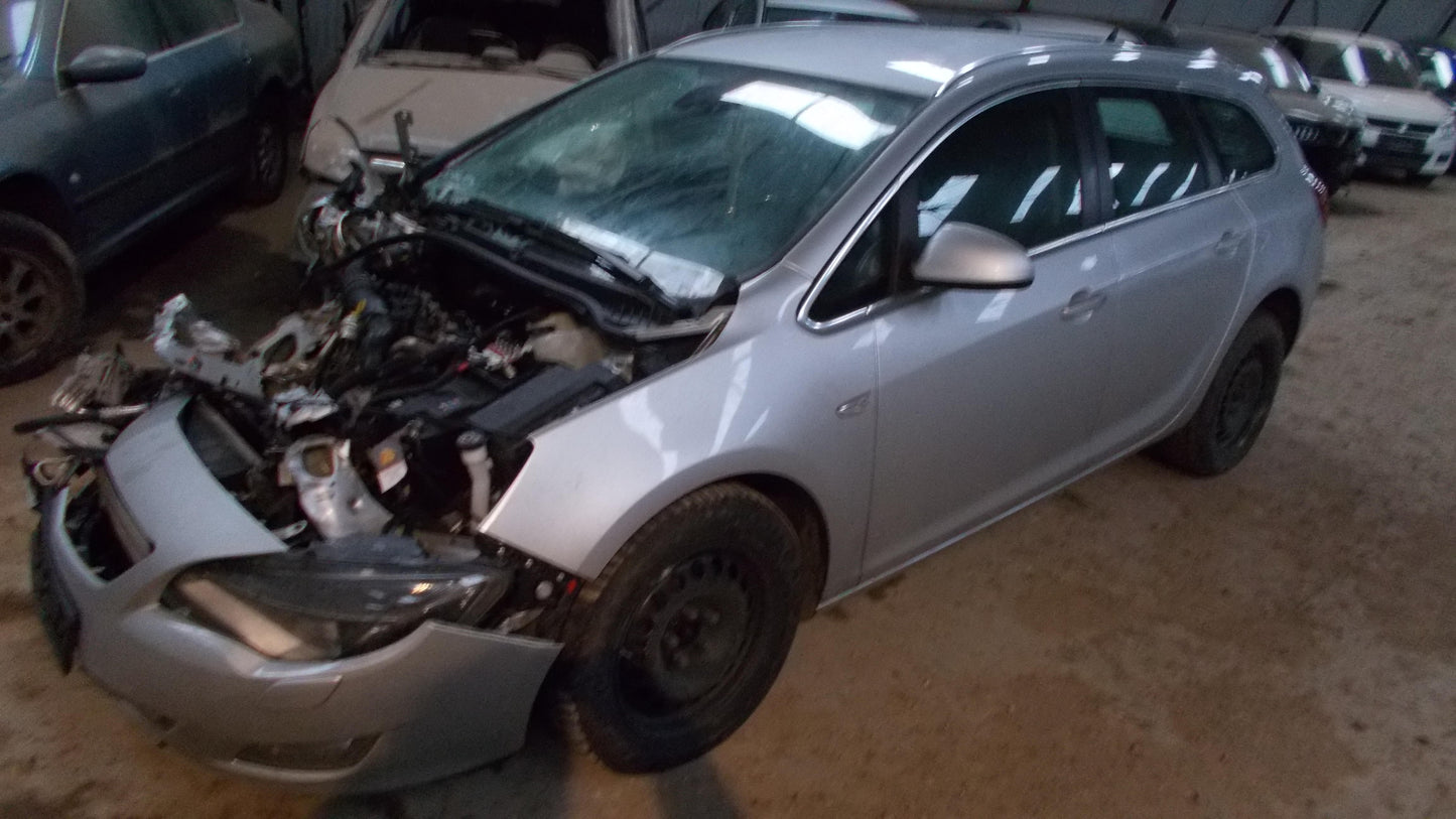 Opel Astra J Pluk-Selv-Bil Med OEM Nr. Ophugger Fra Opel Ophugger