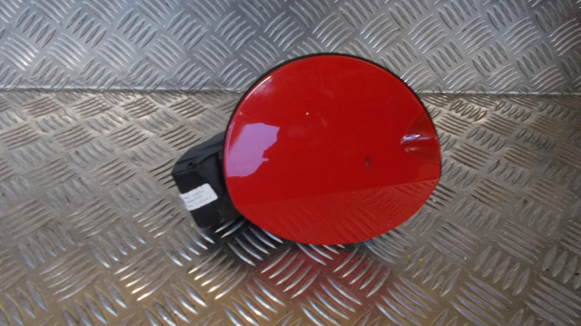 Seat Ibiza 6J Benzinklap / Tankklap Med OEM Nr. 6J8809905B Fra Seat Ophugger