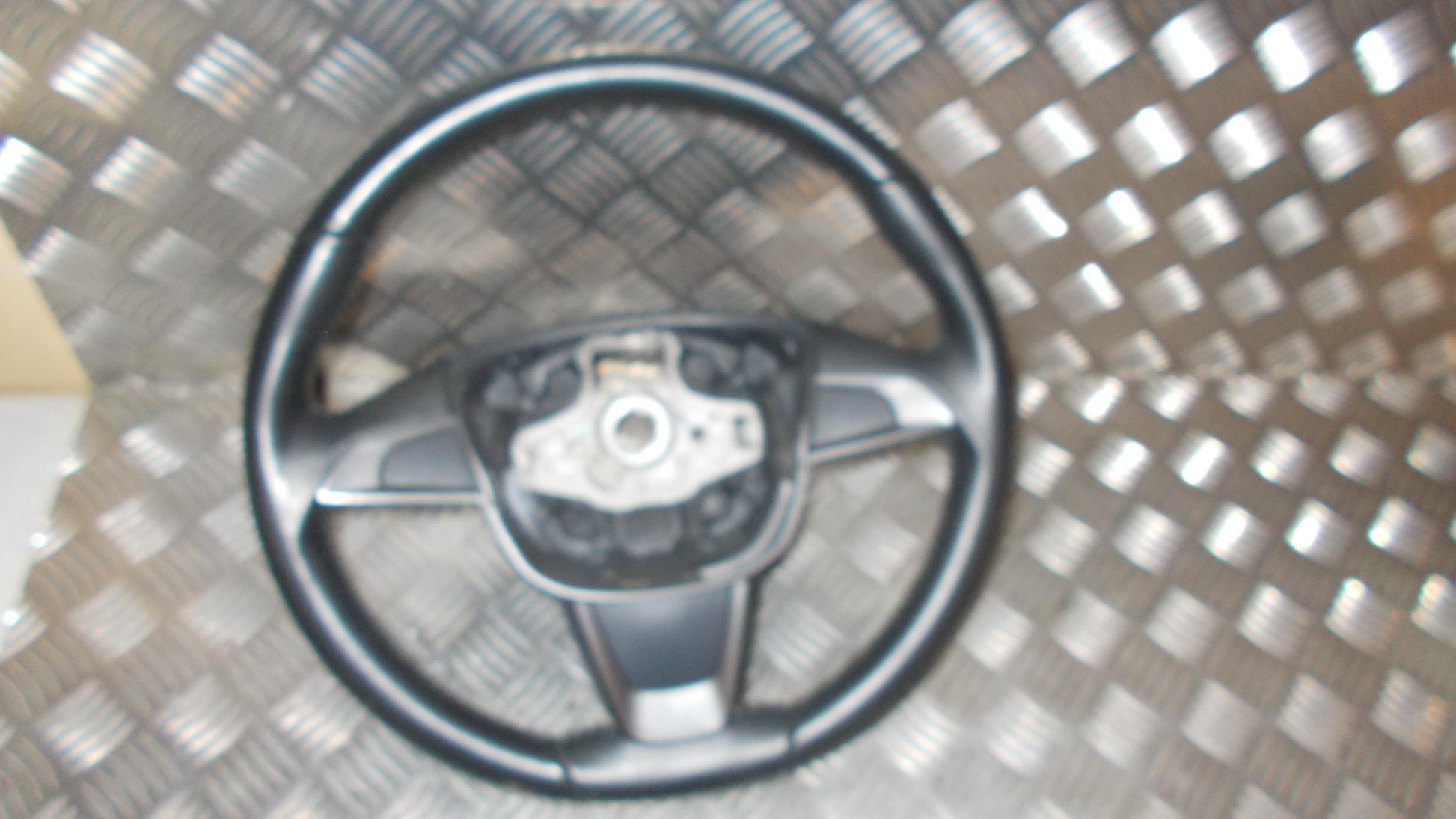 Seat Ibiza 6J Rat Med OEM Nr. 6J0419091AF Fra Seat Ophugger