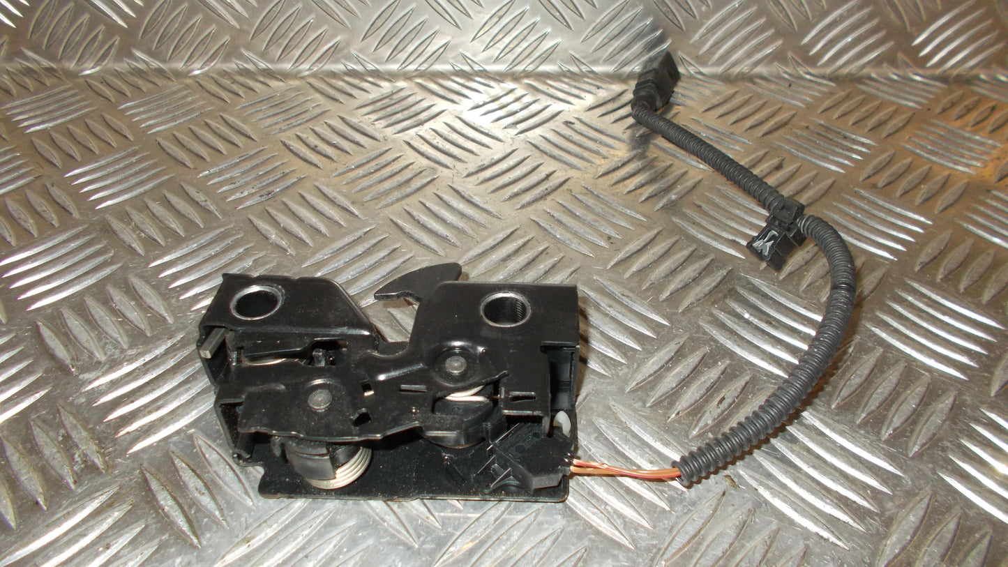 Seat Ibiza Dørlås Med OEM Nr. 6J0823509 Fra Seat Ophugger