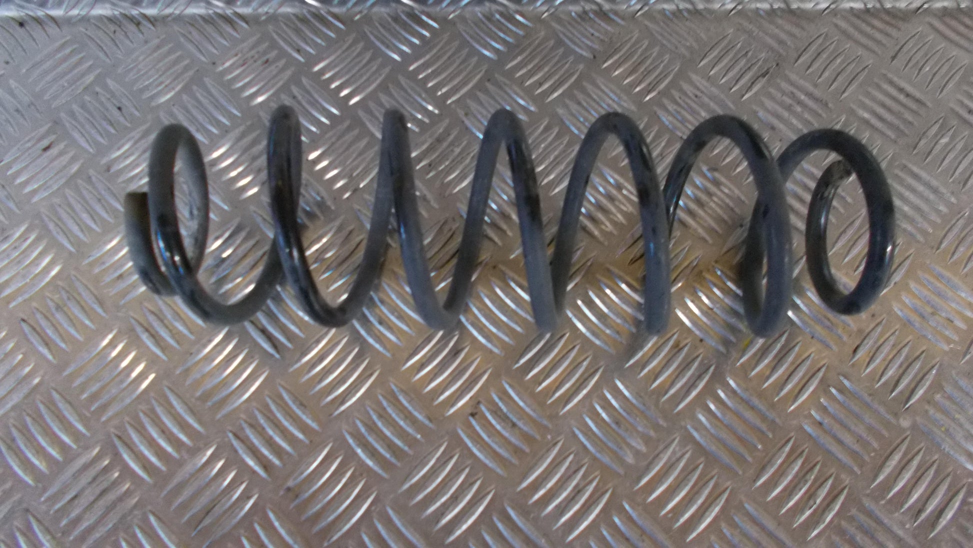 Seat Ibiza 6J Bagfjeder Spiral Med OEM Nr. 6Q0511115AP Fra Seat Ophugger