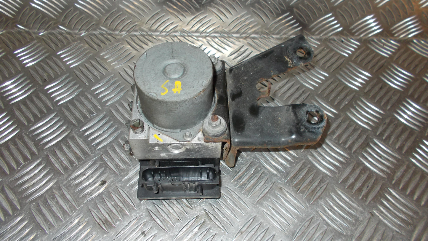 Peugeot 107 ABS Pumpe Med OEM Nr. 0265800441 Fra Peugeot Ophugger
