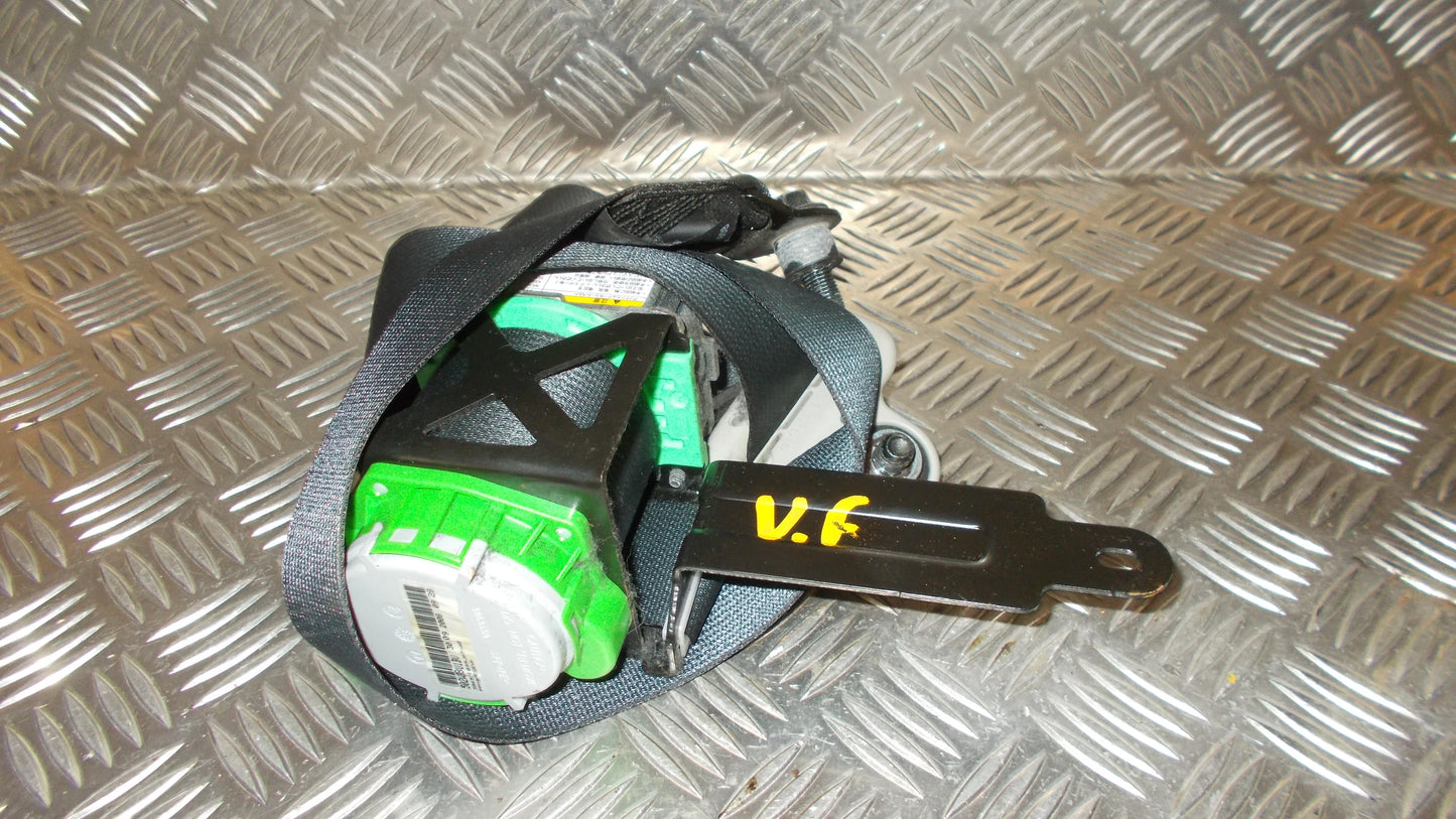 Suzuki Splash Sikkerhedsseler For Med OEM Nr. 8494051K10 Fra Suzuki Ophugger