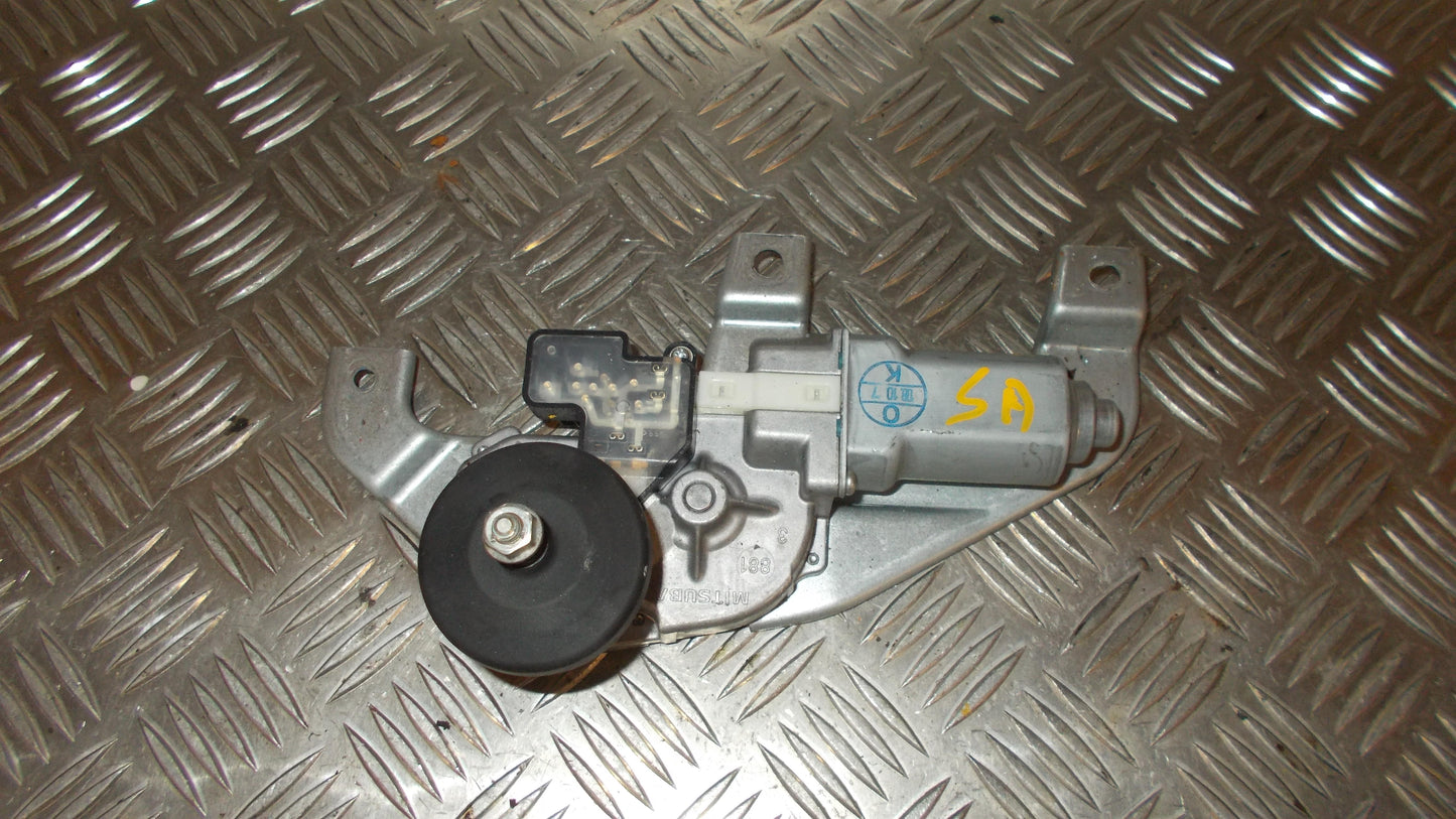 Suzuki Splash Bagrudevisker Motor Med OEM Nr. 3881051K10 Fra Suzuki Ophugger