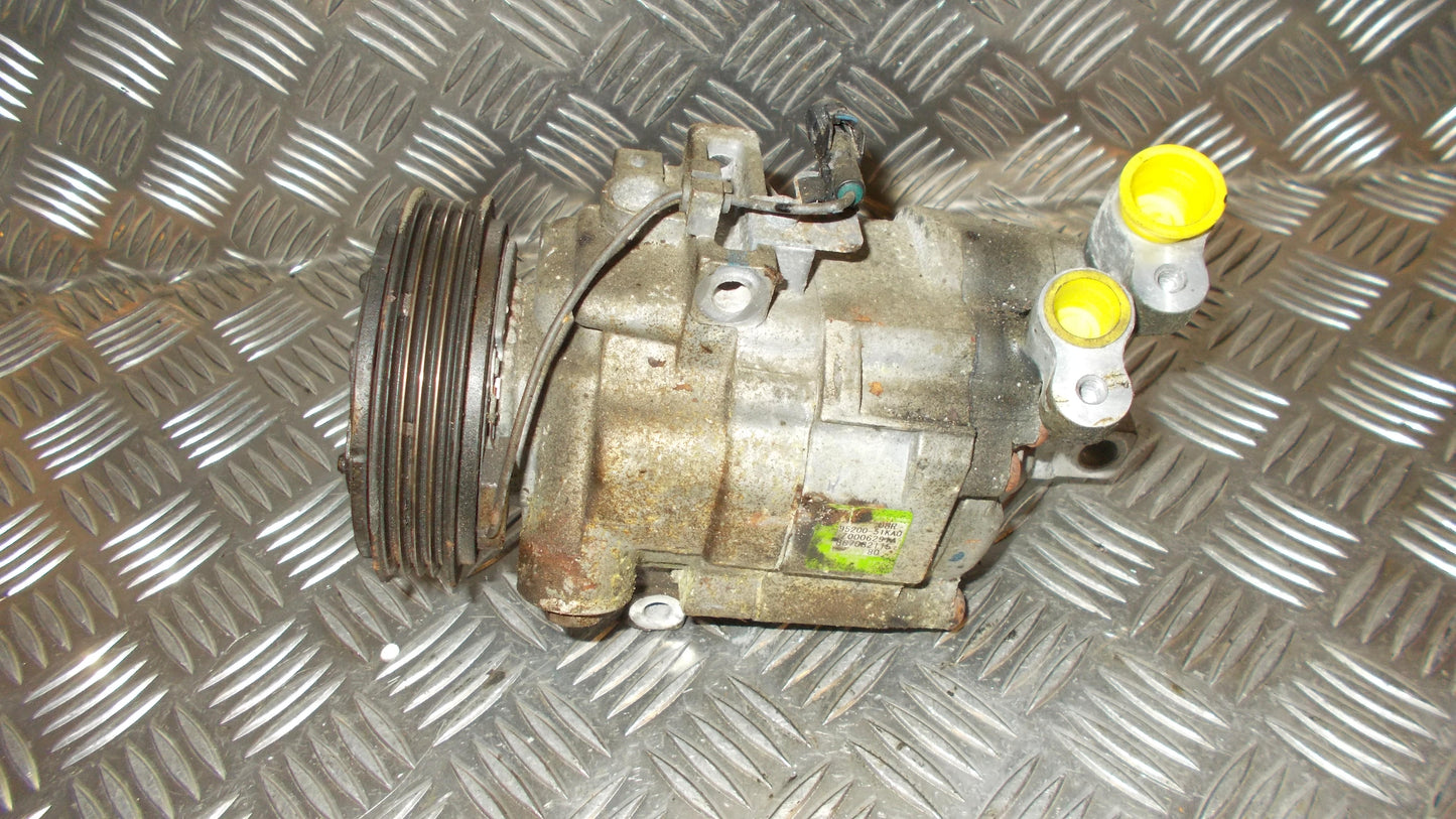 Suzuki Splash Aircondition Pumpe Med OEM Nr. 9520051KA0 Fra Suzuki Ophugger