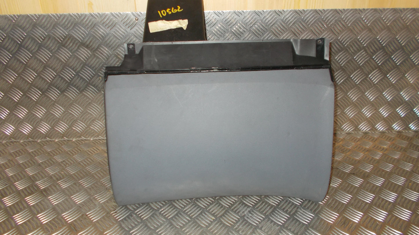 Saab Saab 9-3 Handskerum Med OEM Nr. Ophugger Fra Saab Ophugger