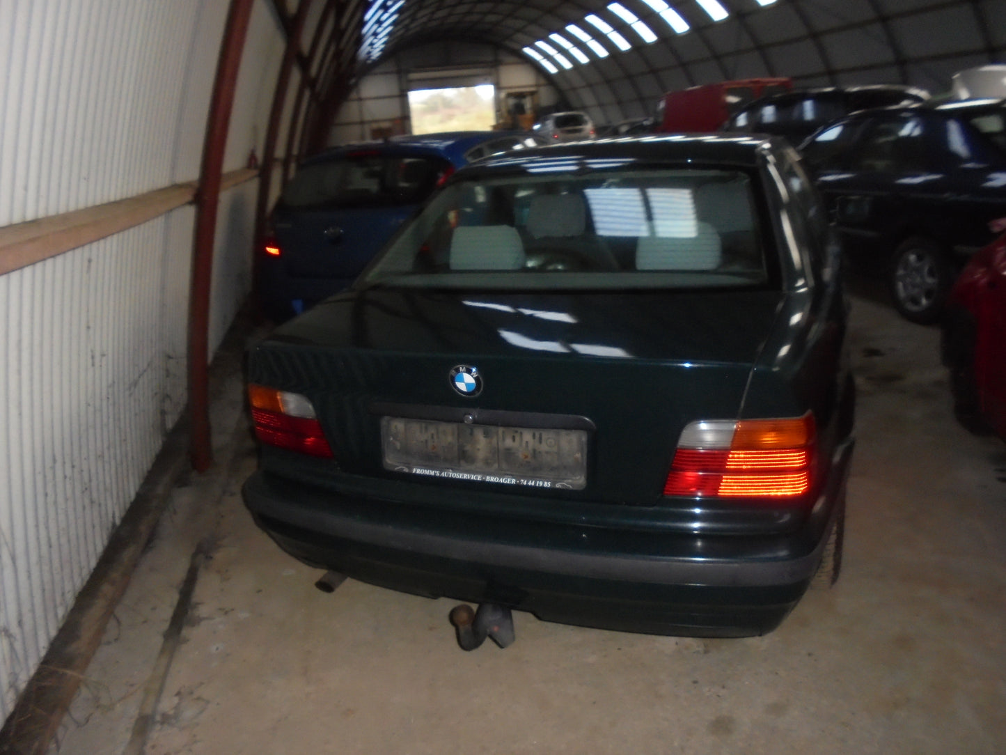 BMW 3-Serie E36 Pluk-Selv-Bil Med OEM Nr. Ophugger Fra BMW Ophugger