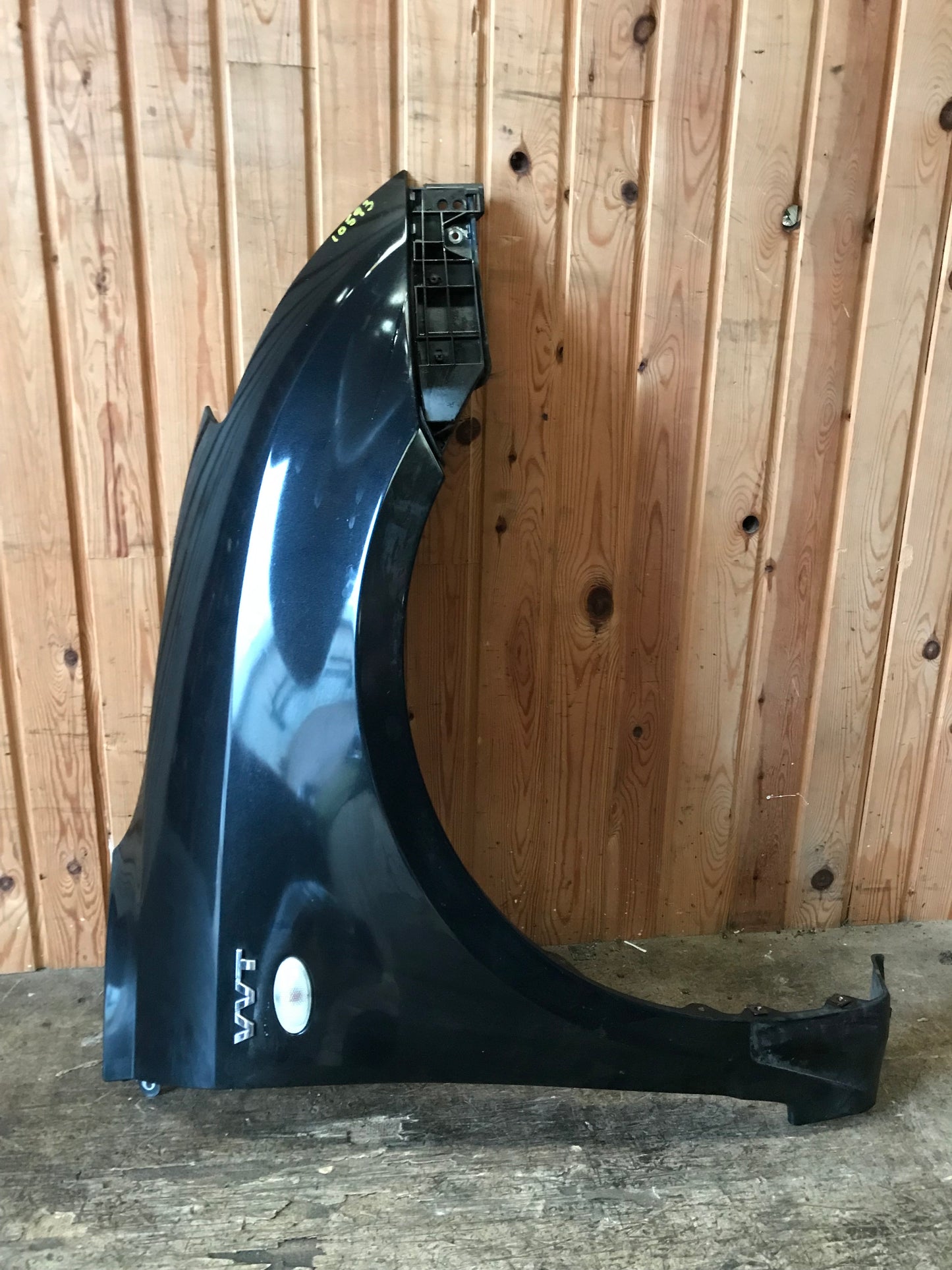 Suzuki Swift Forskærm H Med OEM Nr. 5761163J20 Fra Suzuki Ophugger