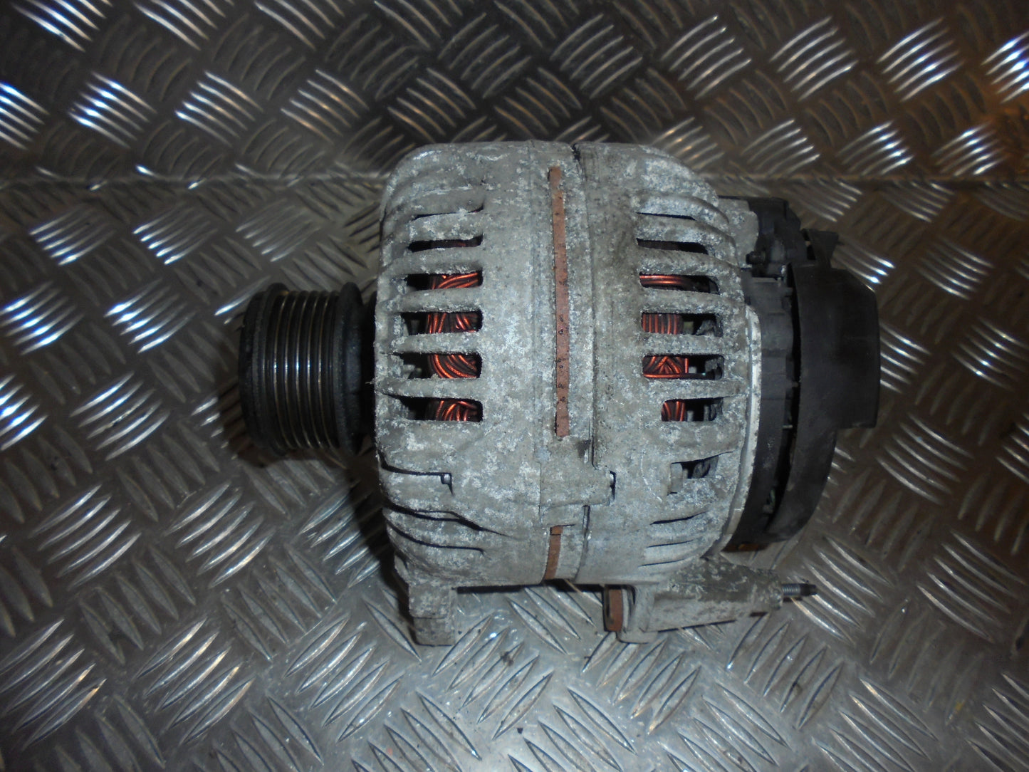 Seat Altea Generator Med OEM Nr. 06F903023F Fra Seat Ophugger